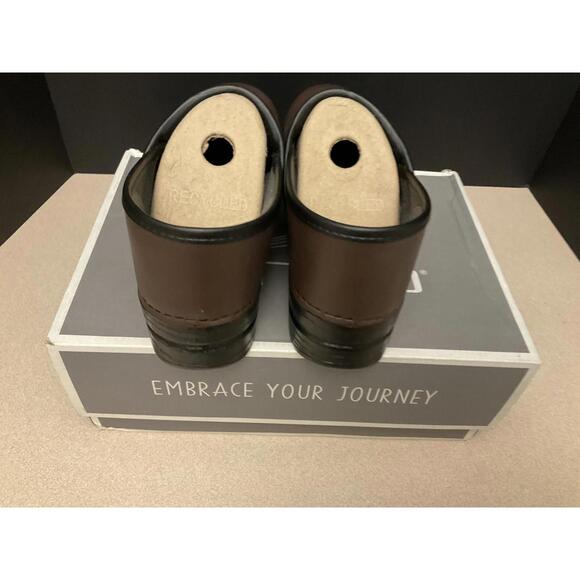 New! Womens Dansko Professional Chocolate Leather Clogs. Size 42-US 11.5-12. - Picture 7 of 10